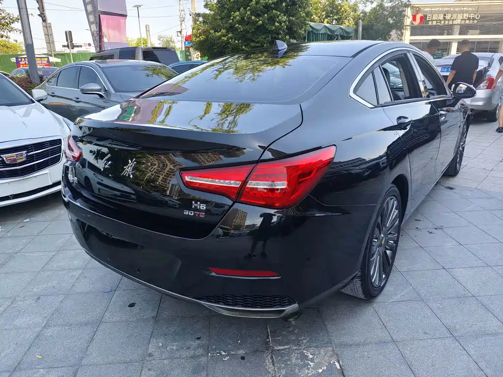Hongqi Hongqi H5 — миниатюра 17