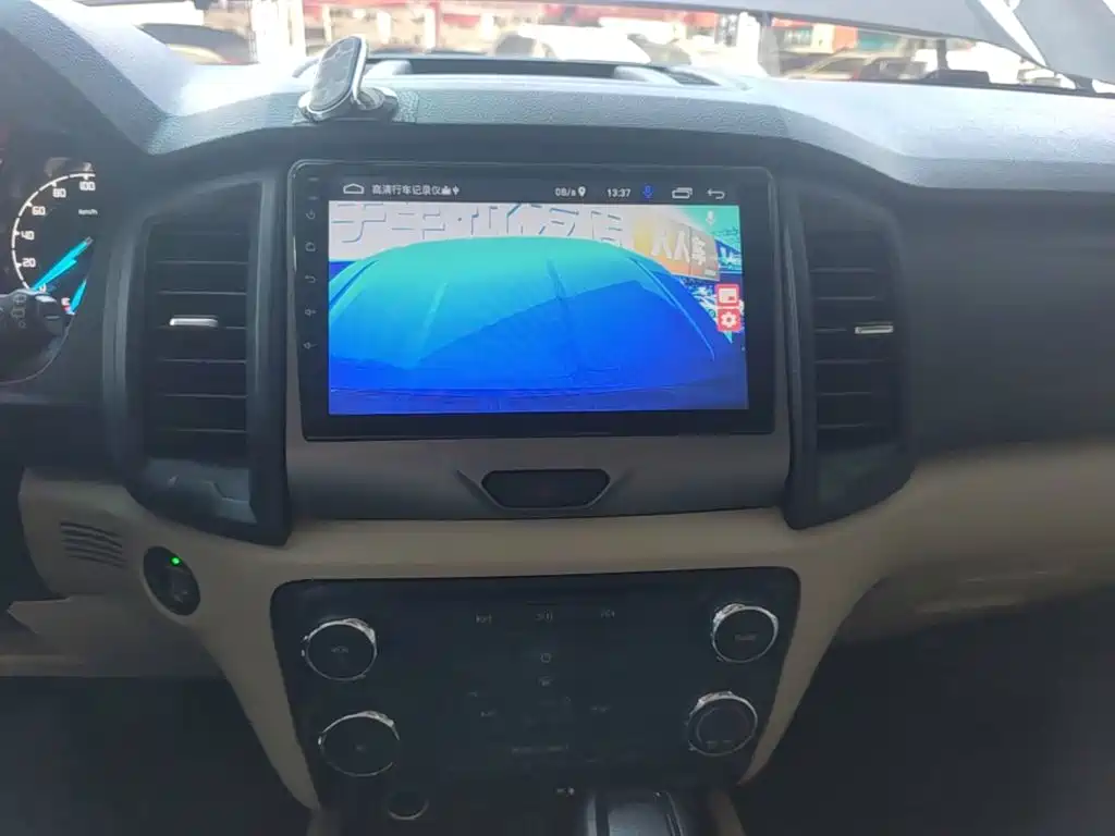 Ford Everest — миниатюра 13
