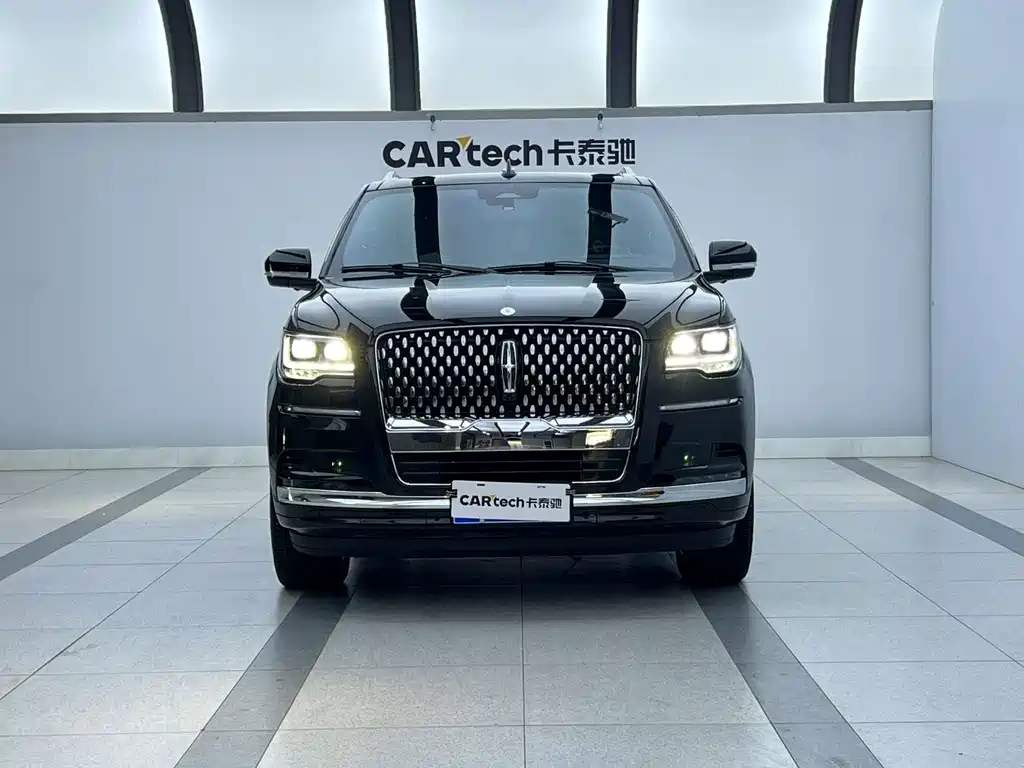 Lincoln Navigator — миниатюра 2