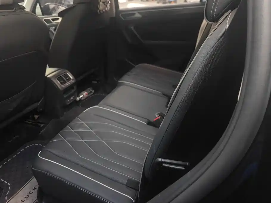 Volkswagen Tiguan L — миниатюра 11