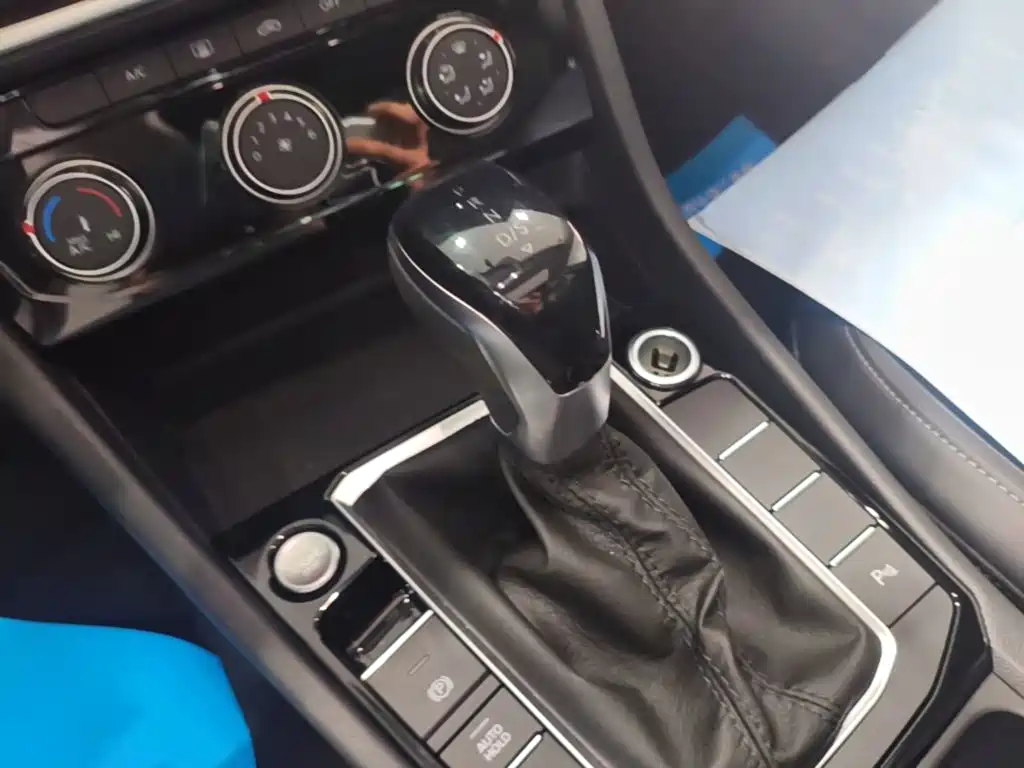 Volkswagen Sagitar — миниатюра 14