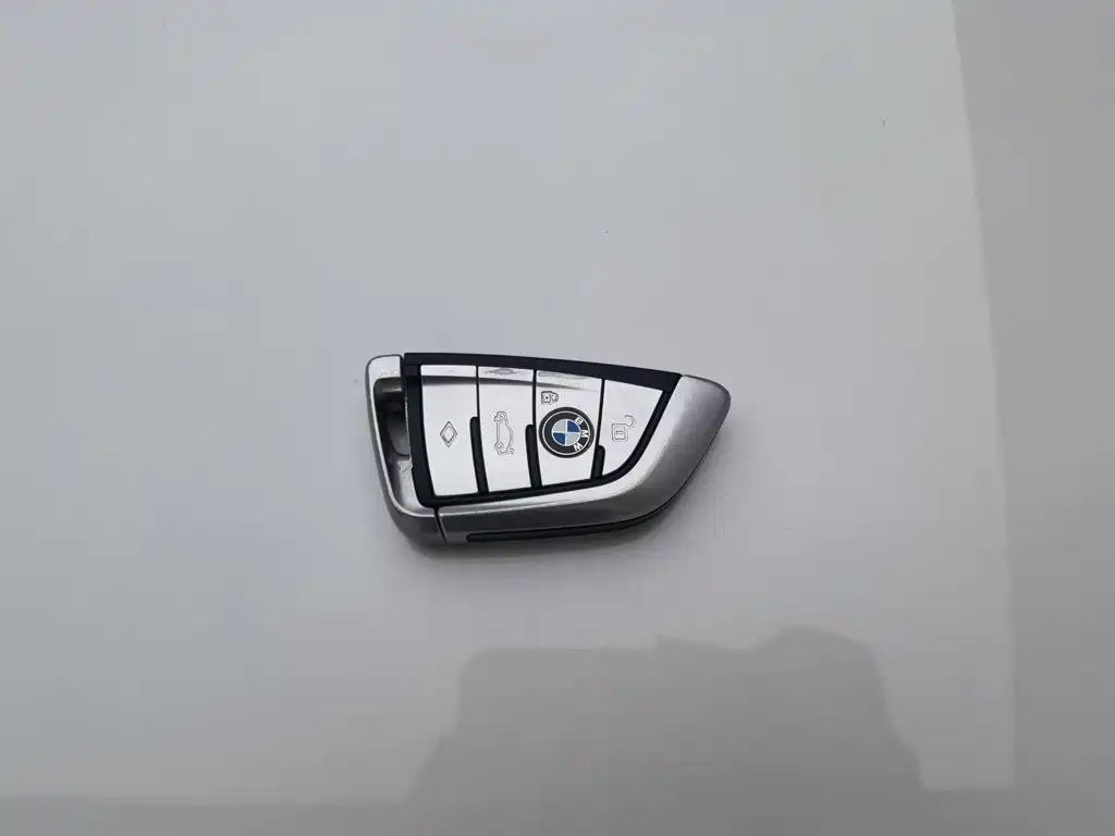 BMW 5 Series — миниатюра 19