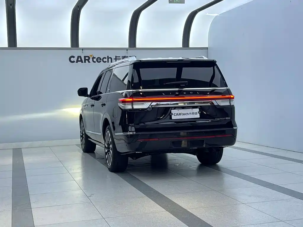 Lincoln Navigator — миниатюра 7
