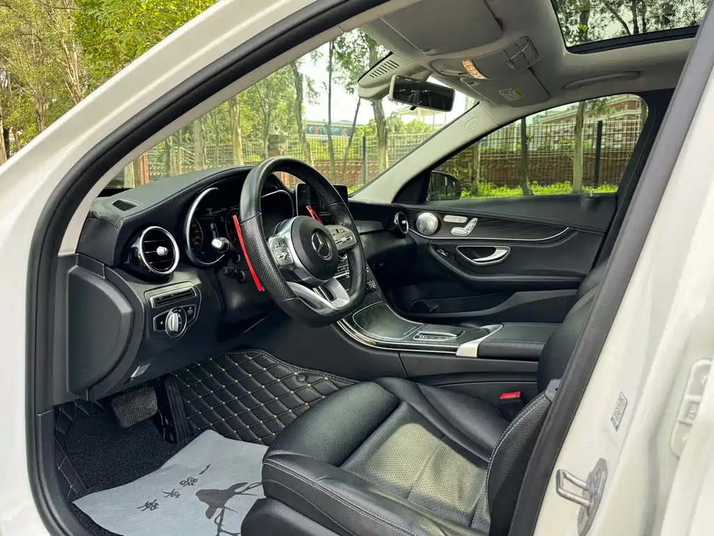 Mercedes-Benz C-Class — миниатюра 7