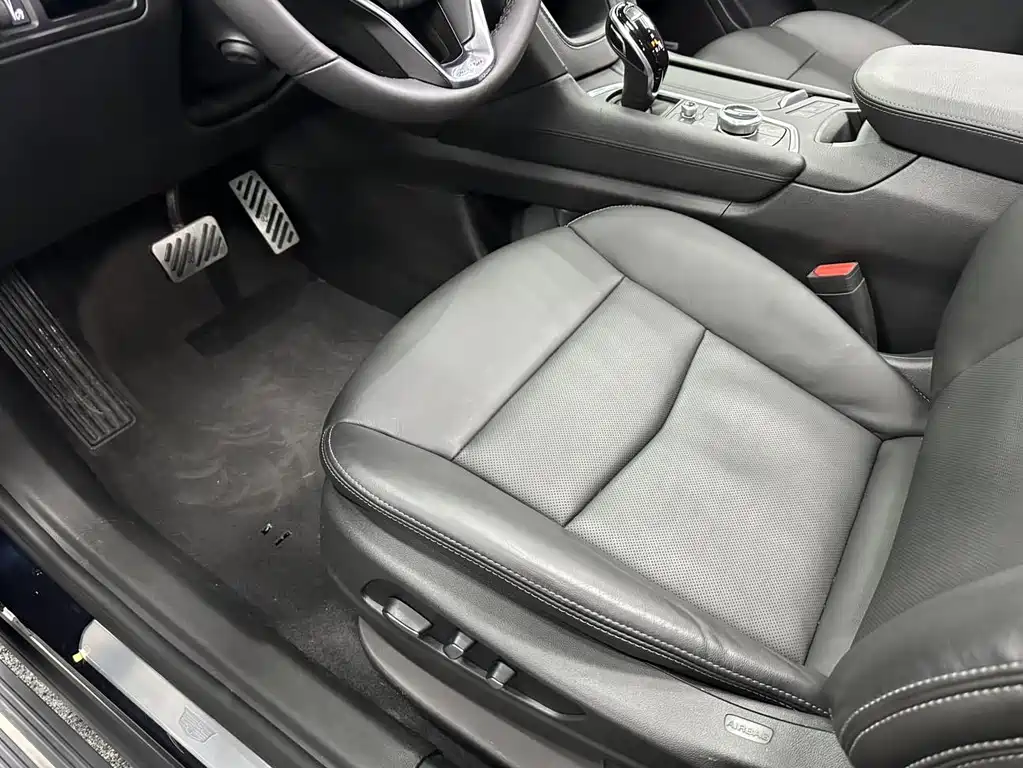 Cadillac XT6 — миниатюра 13