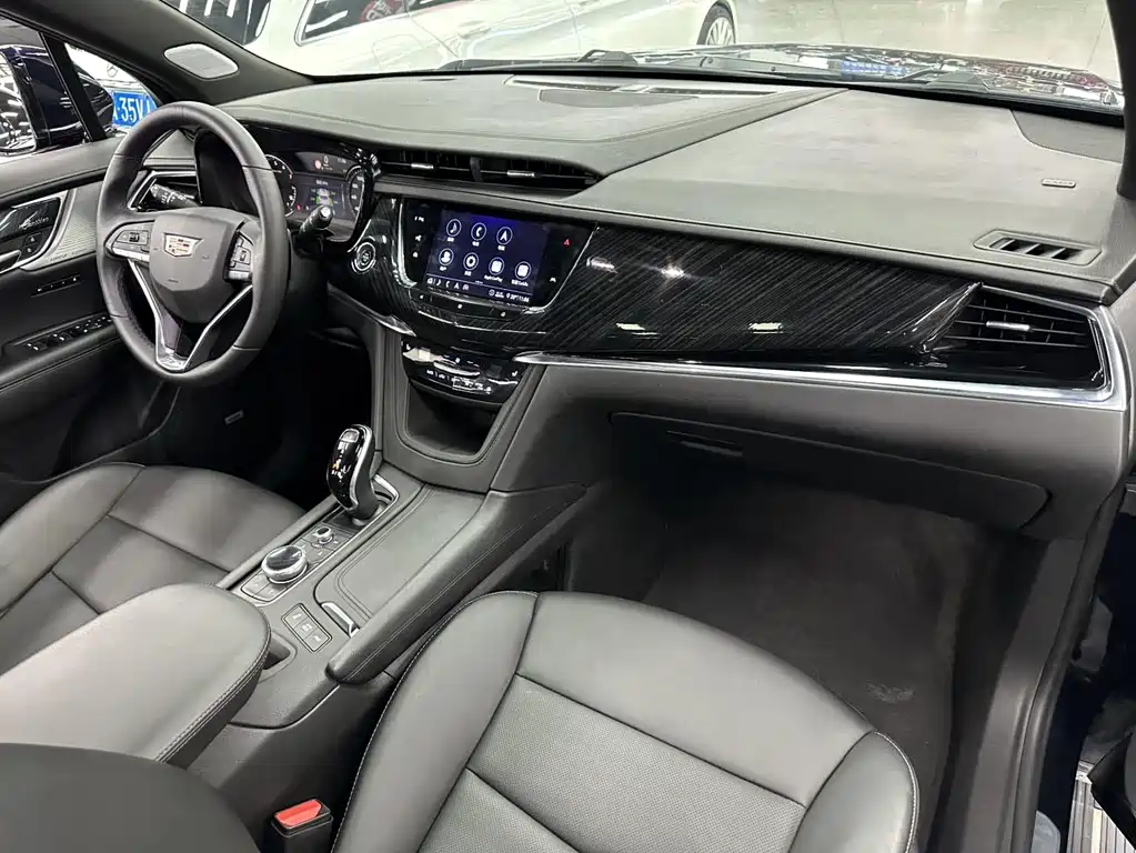 Cadillac XT6 — миниатюра 12