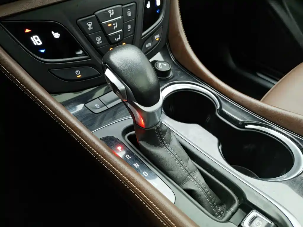 Buick Envision Plus — миниатюра 13