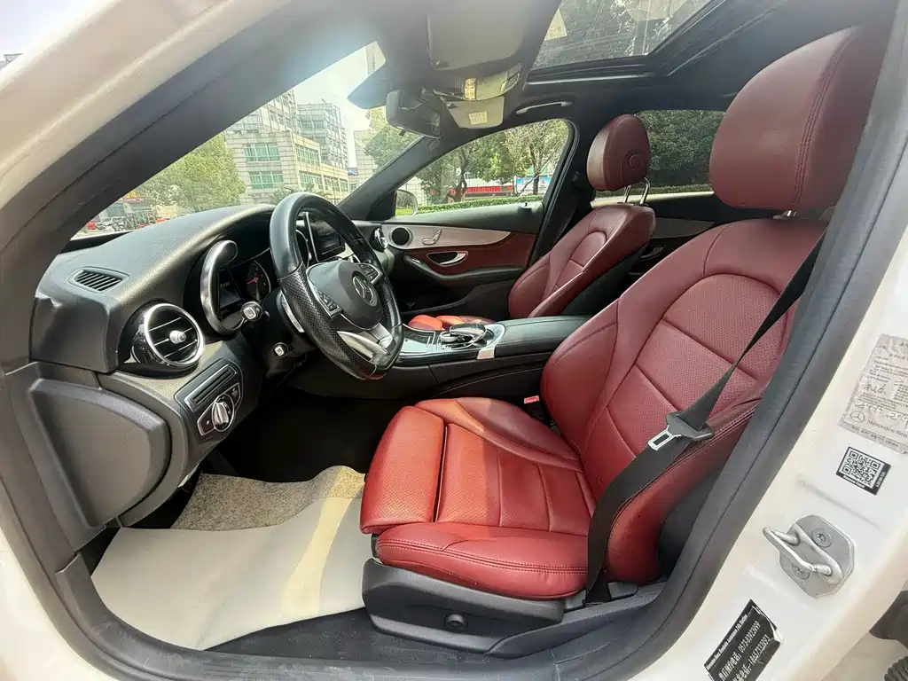 Mercedes-Benz C-Class — миниатюра 4