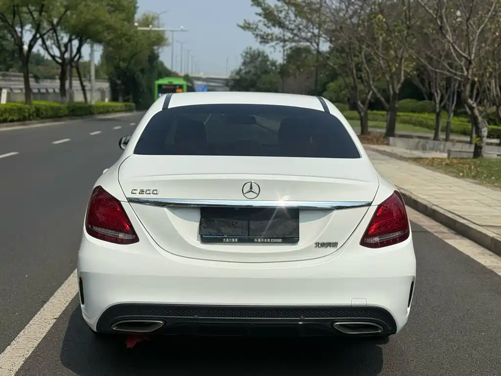 Mercedes-Benz C-Class — миниатюра 8