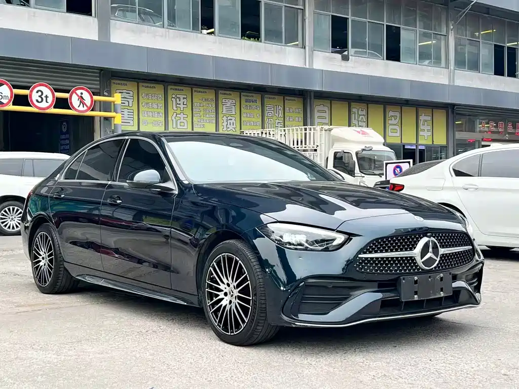 Mercedes-Benz C-Class — миниатюра 3