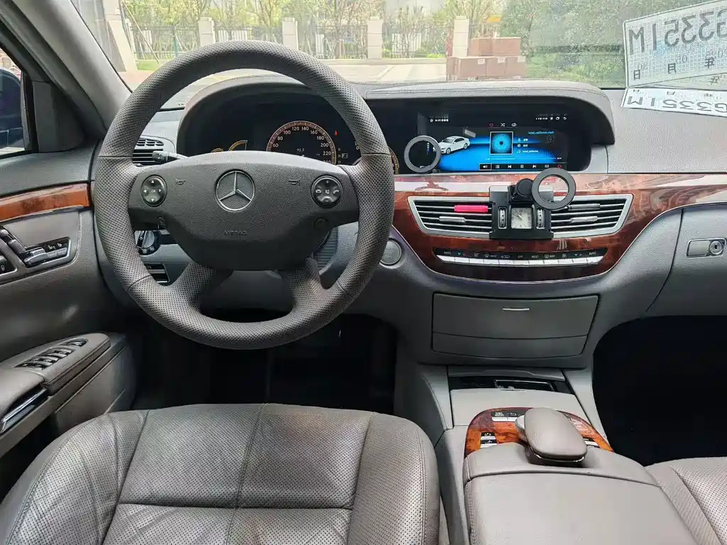 Mercedes-Benz S-Class — миниатюра 18