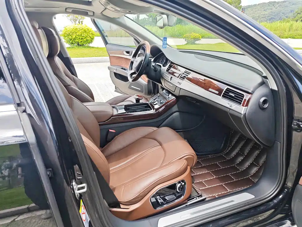 Audi A8 — миниатюра 11