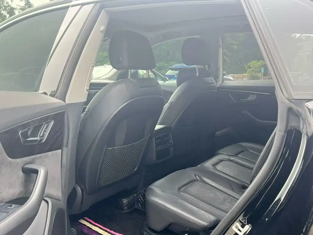 Audi Q8 — миниатюра 5