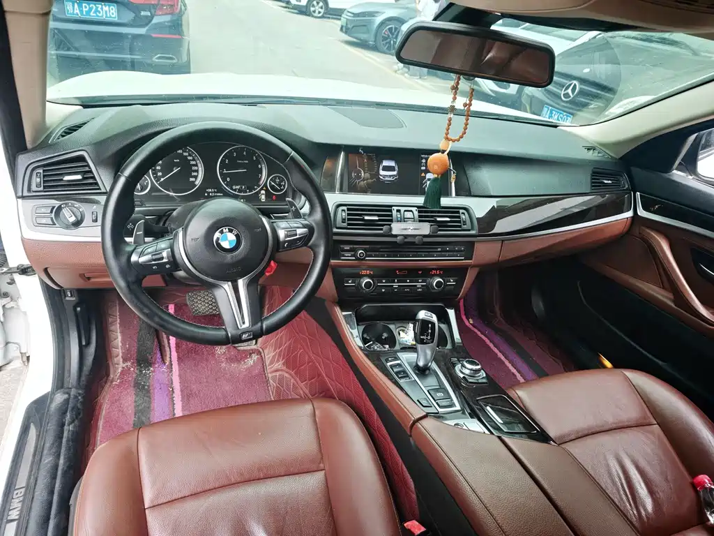 BMW 5 Series — миниатюра 2