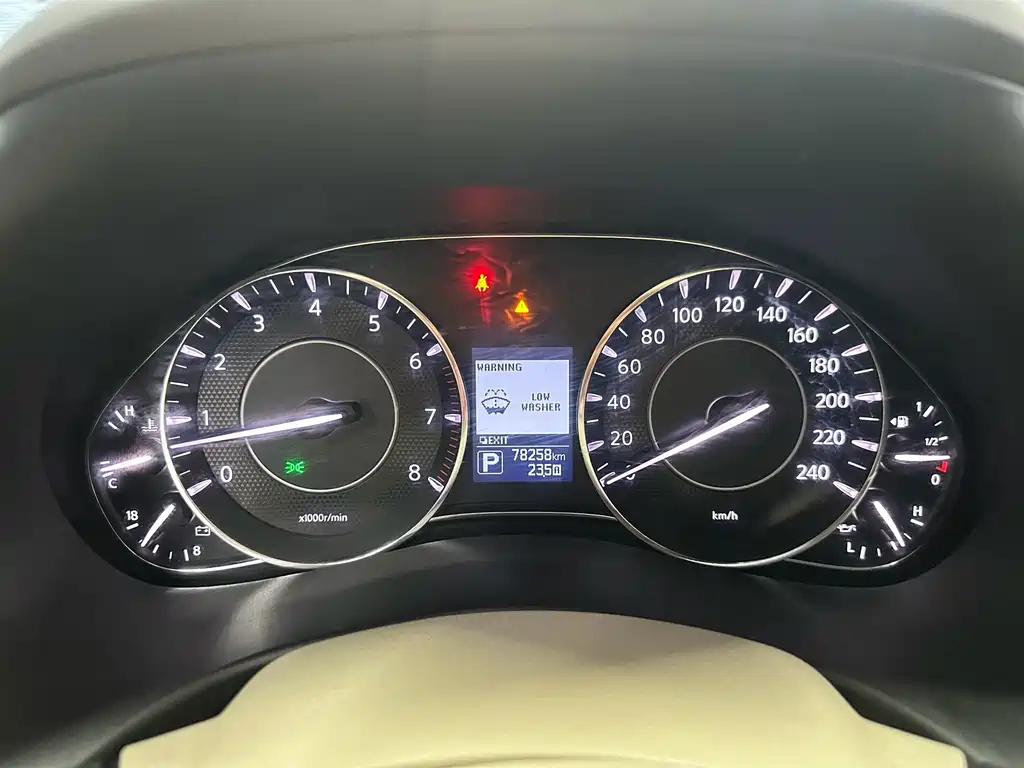 Nissan Patrol — миниатюра 13