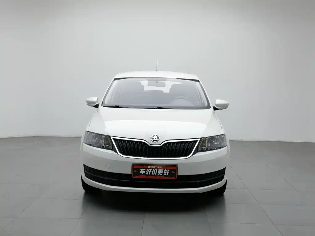 Skoda Rapid Spaceback — миниатюра 3