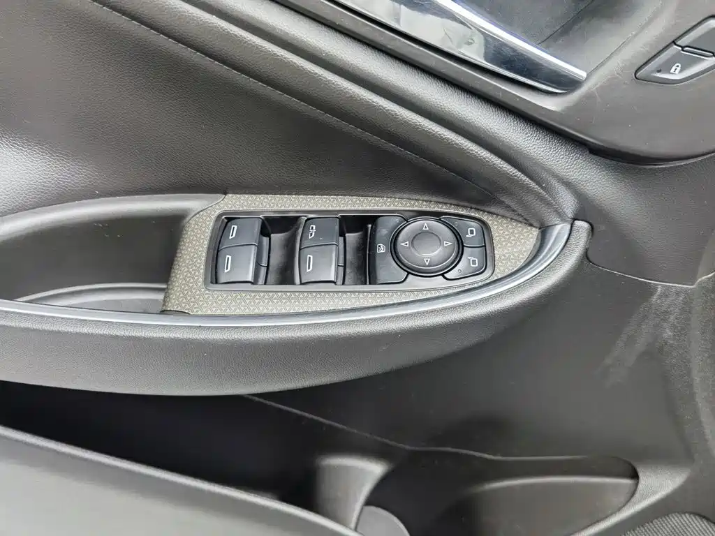 Chevrolet Malibu XL — миниатюра 9
