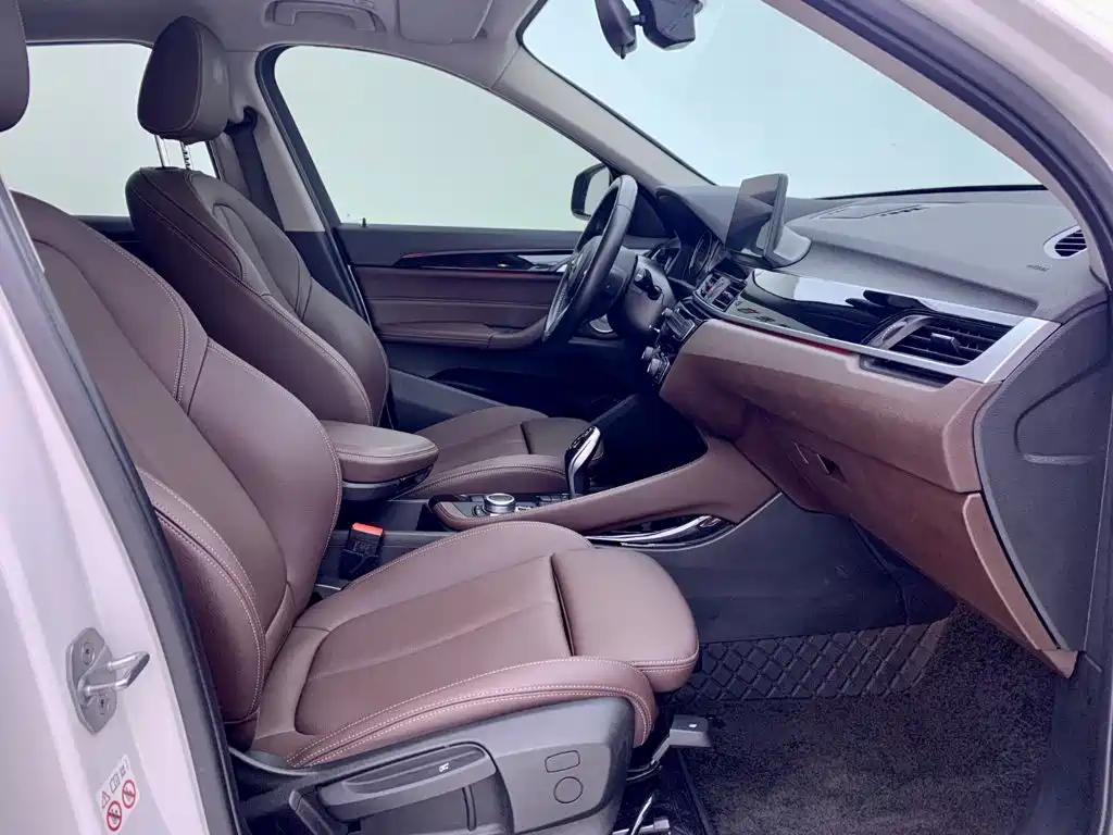 BMW X1 sDrive20Li Premium Type, фото 13