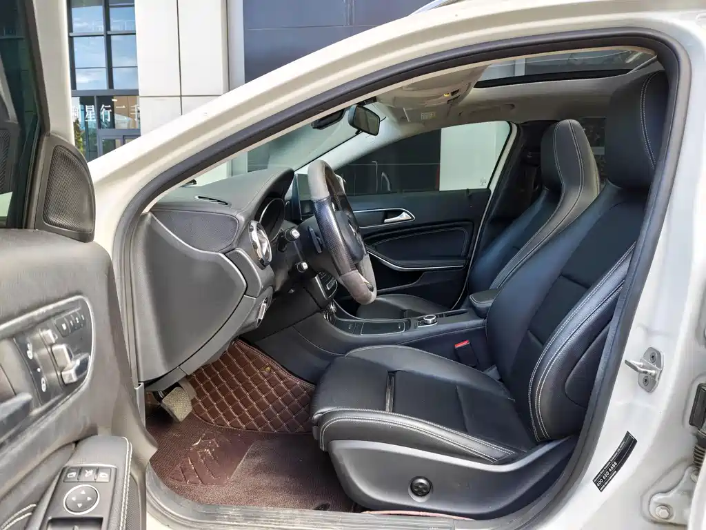 Mercedes-Benz GLA — миниатюра 16
