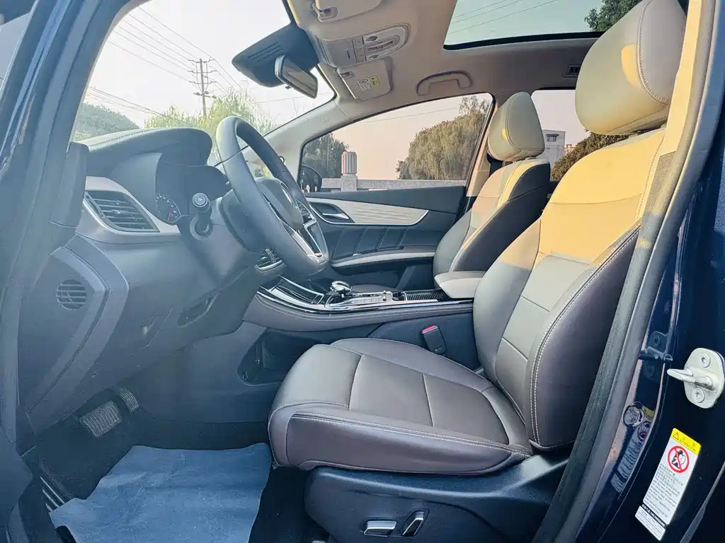 BYD MAX New Energy — миниатюра 6
