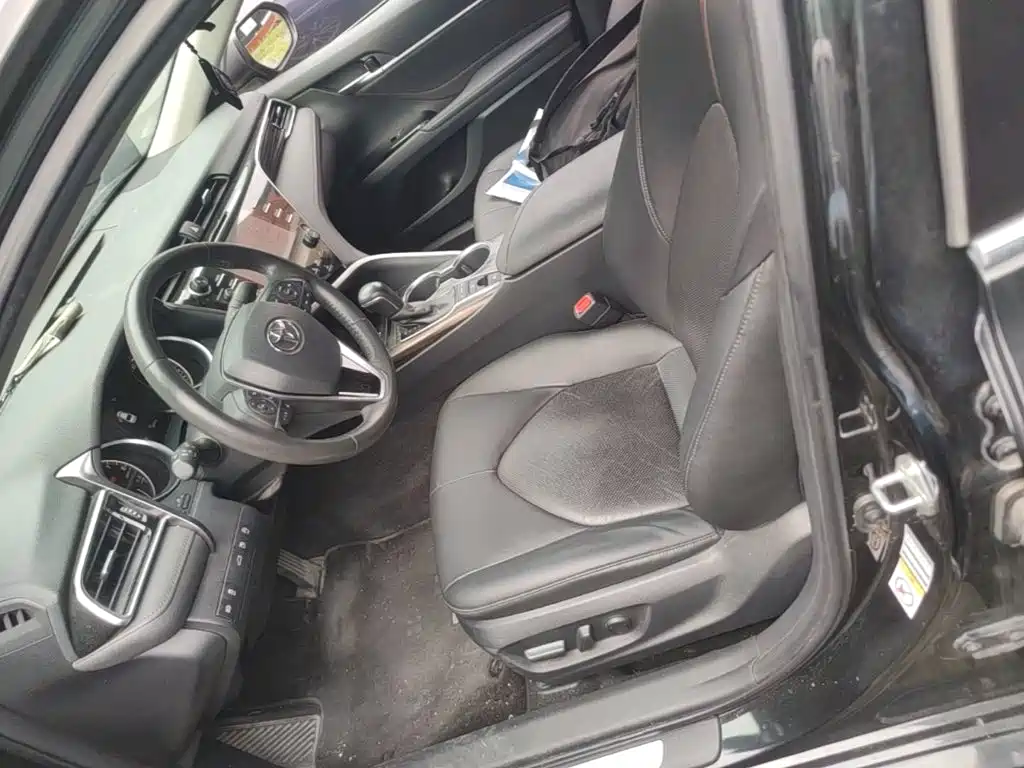 Toyota Camry — миниатюра 20
