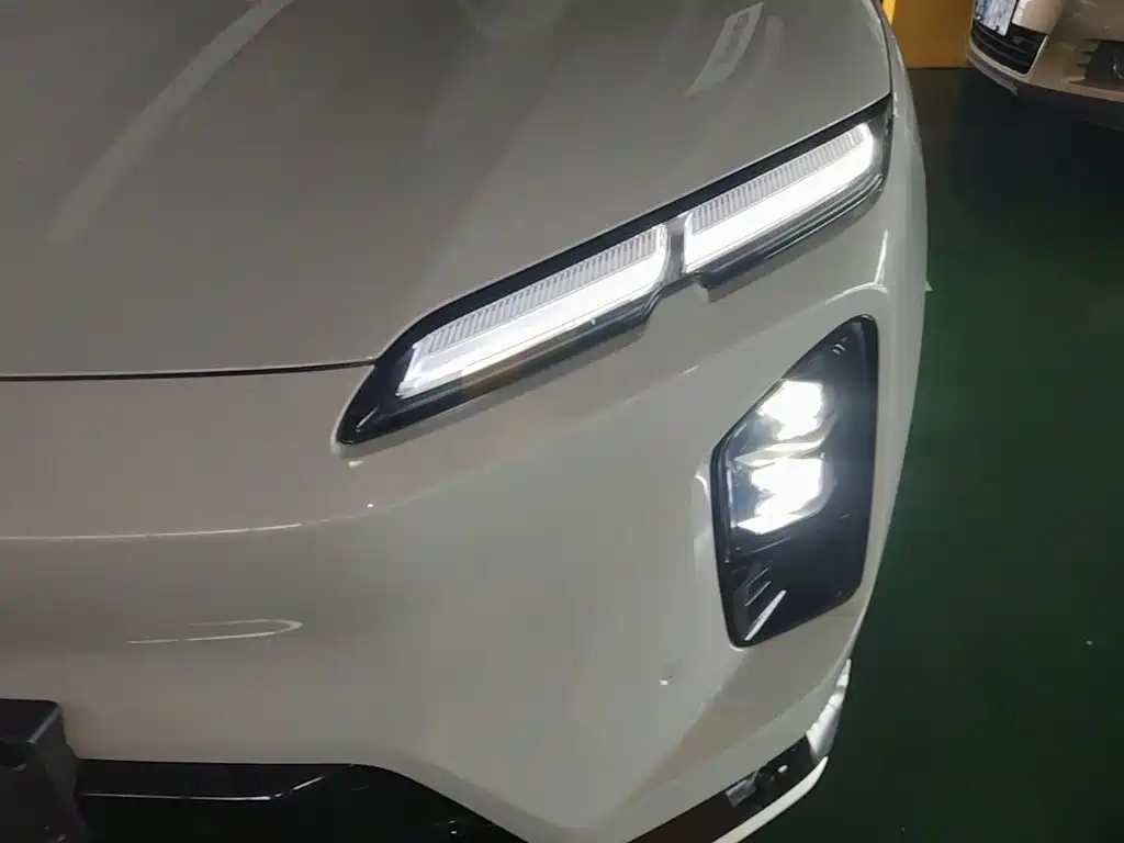NIO EC6 — миниатюра 24