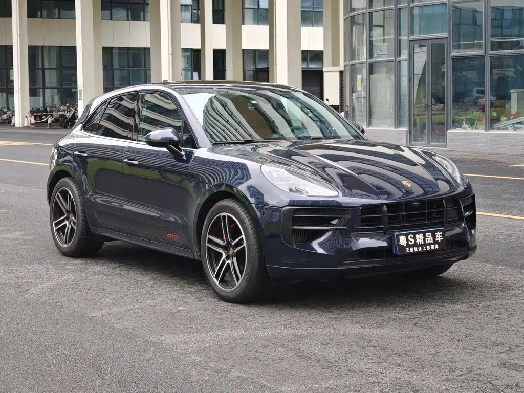 Porsche Macan — миниатюра 3