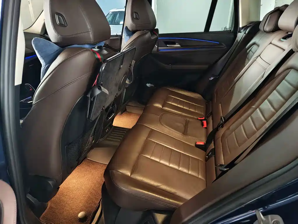 BMW X3 — миниатюра 8