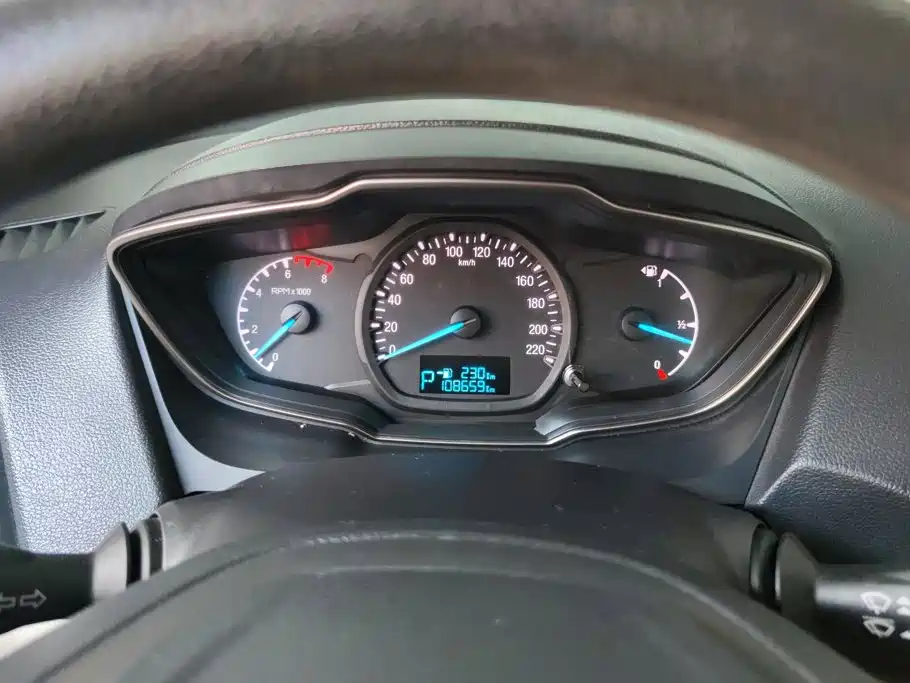 Ford Escort — миниатюра 14
