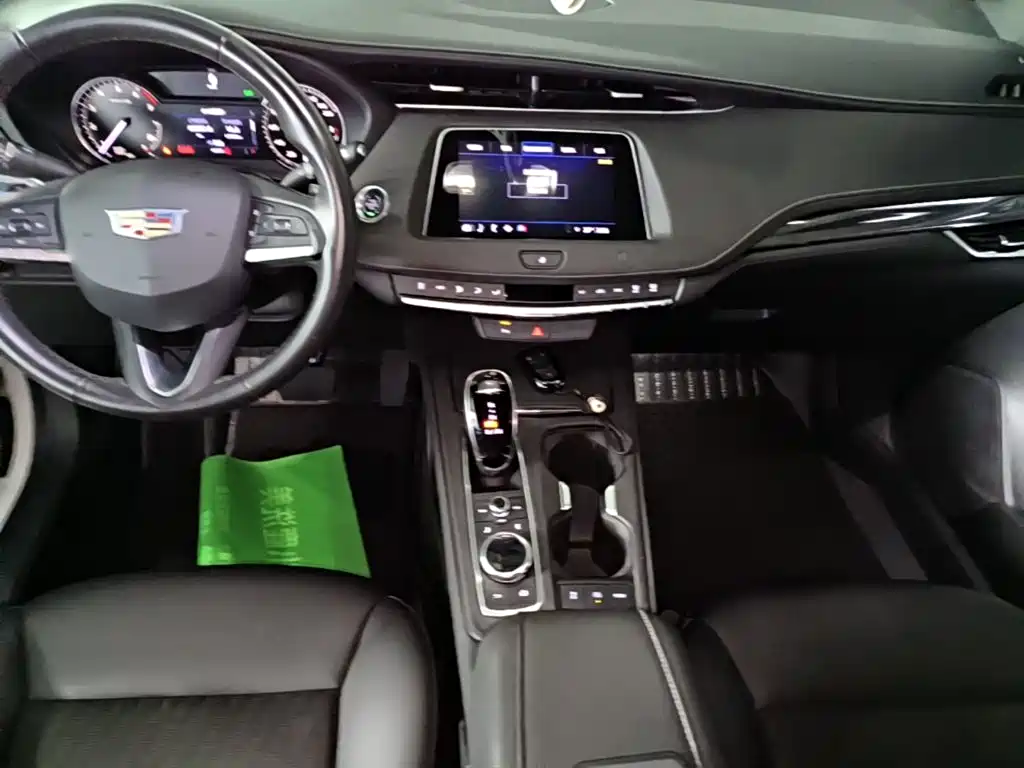 Cadillac XT4 — миниатюра 13