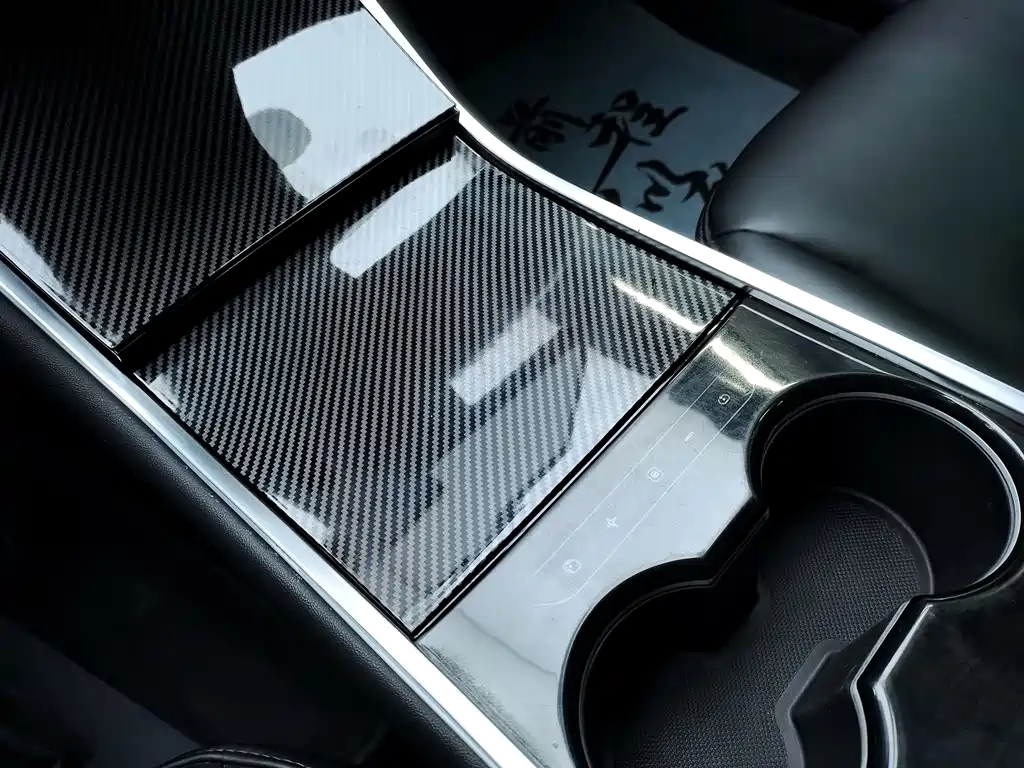 Tesla Model 3 — миниатюра 19