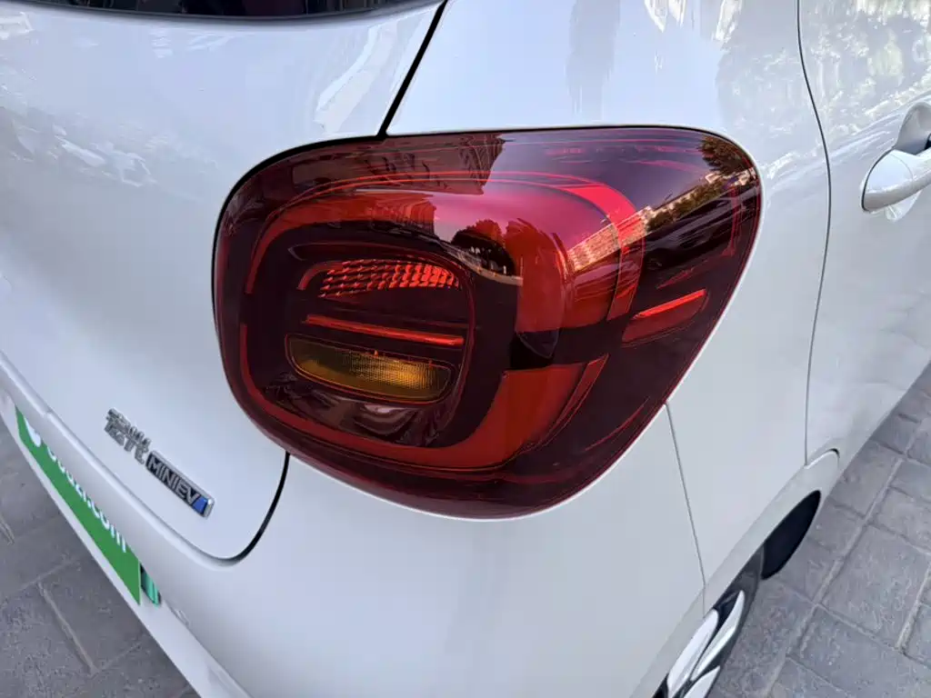 Wuling MINIEV — миниатюра 22