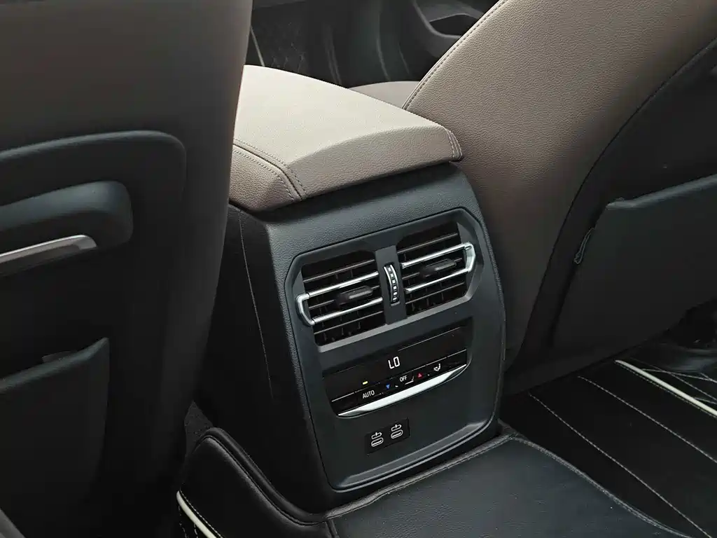 BMW 3 Series — миниатюра 17