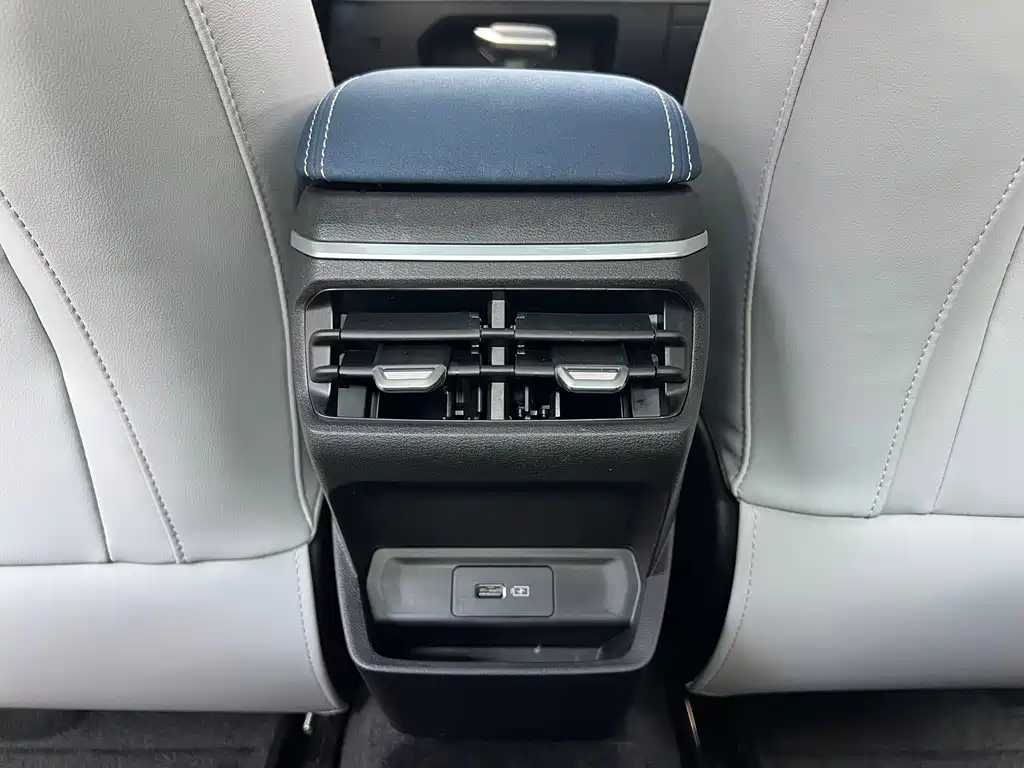 Geely Emgrand — миниатюра 16