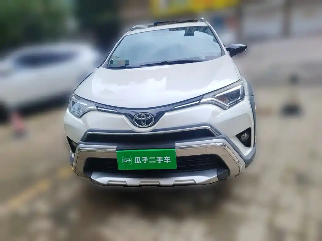 Toyota RAV4 — миниатюра 2