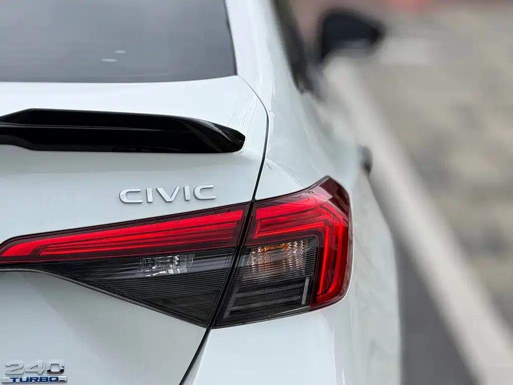 Honda Civic — миниатюра 8