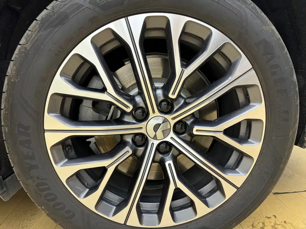 NIO EC6 — миниатюра 24