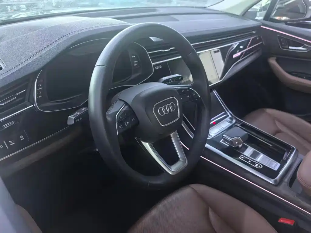 Audi Q7 — миниатюра 9