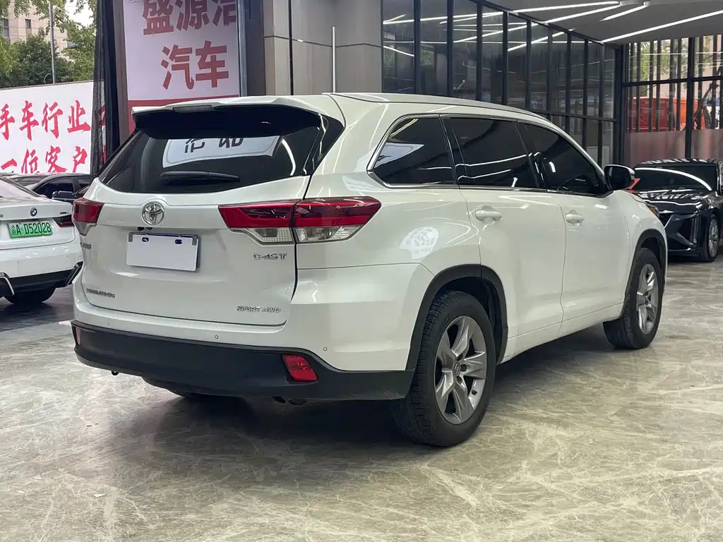 Toyota Highlander — миниатюра 6