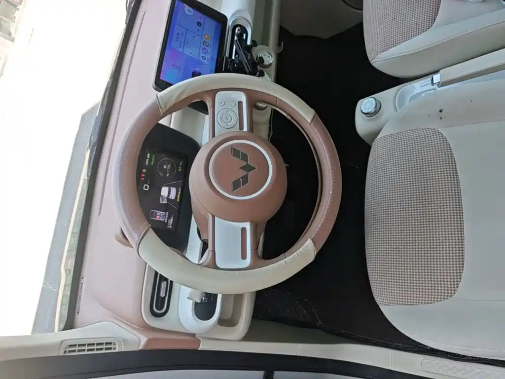 Wuling MINIEV — миниатюра 11