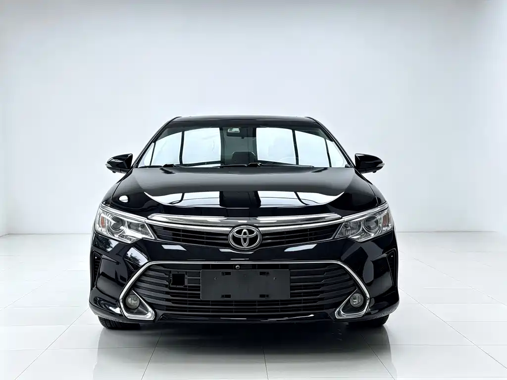 Toyota Camry — миниатюра 2
