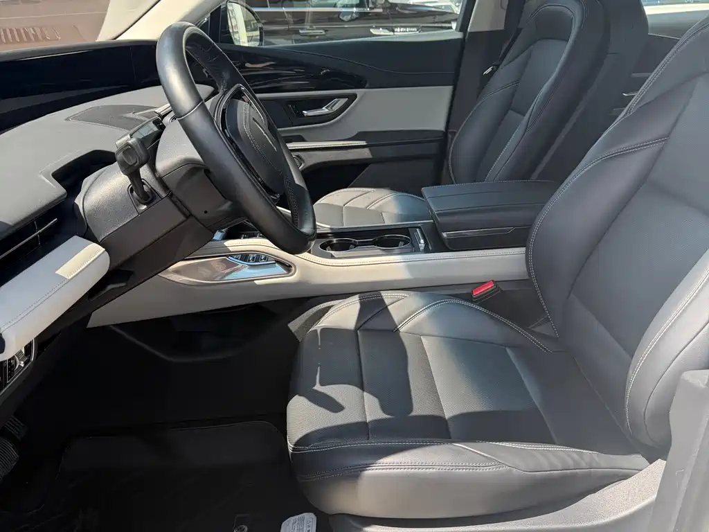 Lincoln Nautilus 2023 2.0T Premium