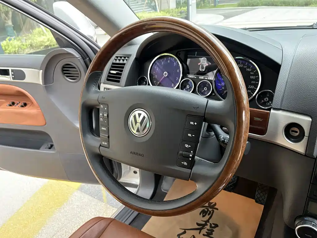 Volkswagen Touareg — миниатюра 13