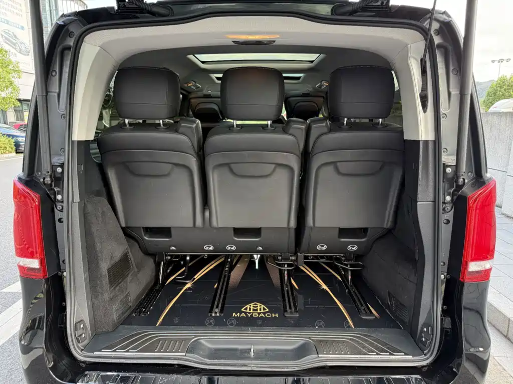 Mercedes-Benz V-Class — миниатюра 18