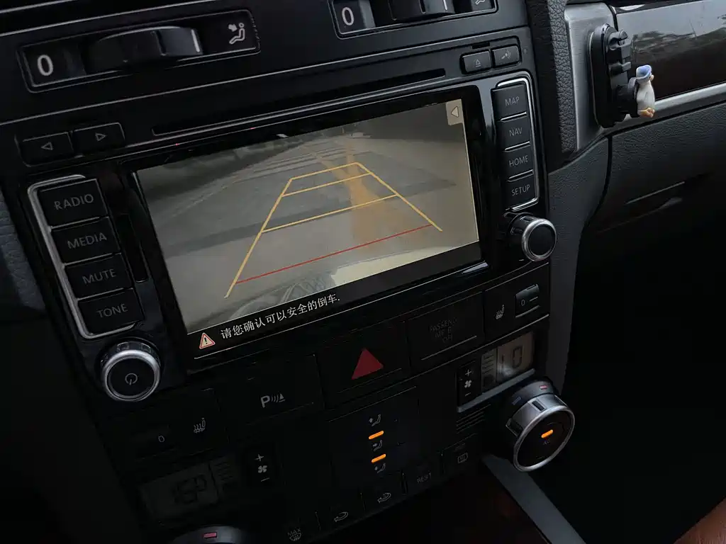 Volkswagen Touareg — миниатюра 20