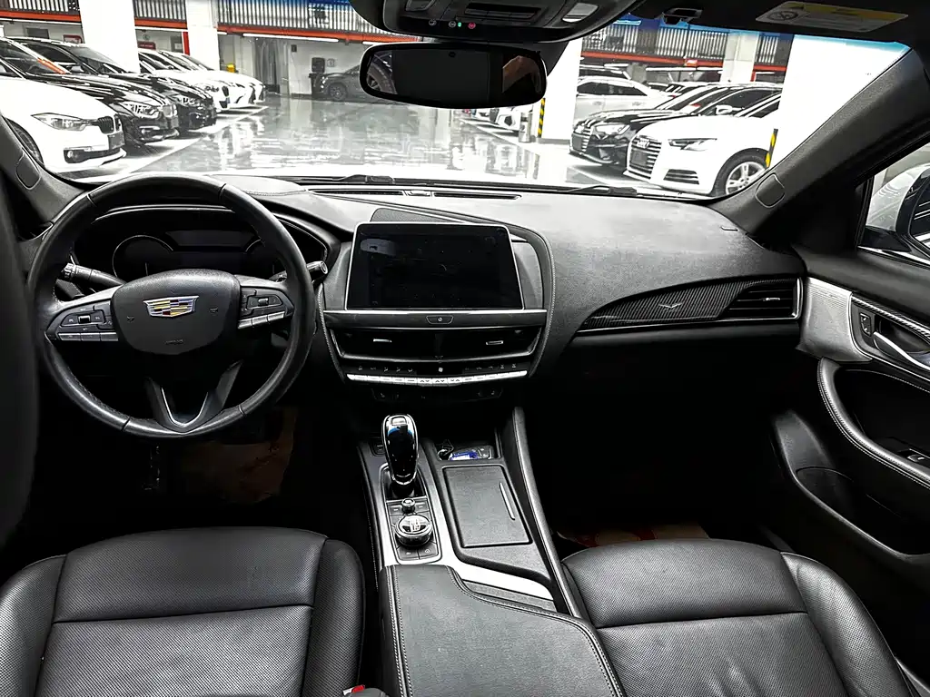 Cadillac CT5 — миниатюра 6