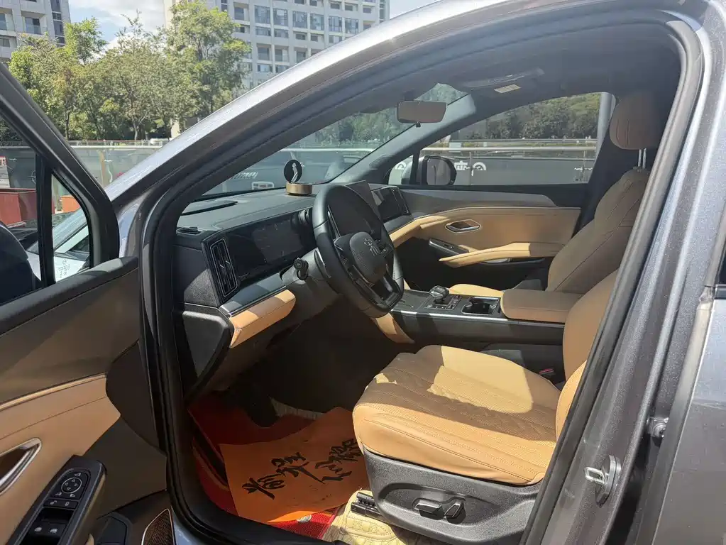 BYD L DM-i — миниатюра 4