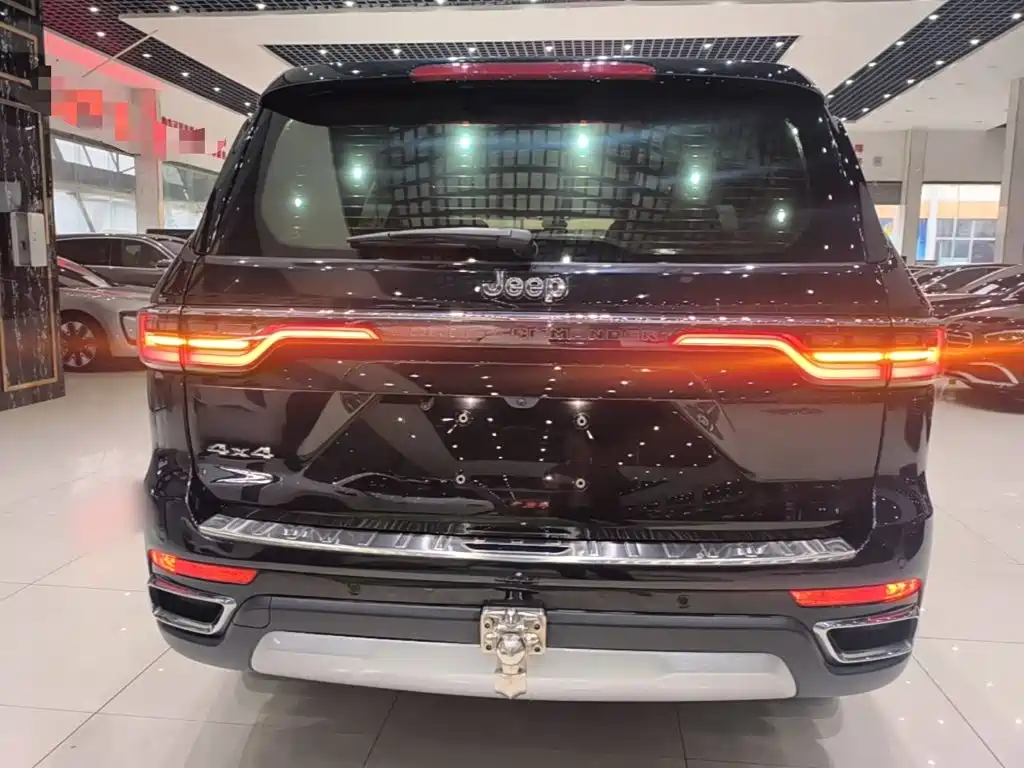 Jeep Grand Commander — миниатюра 6