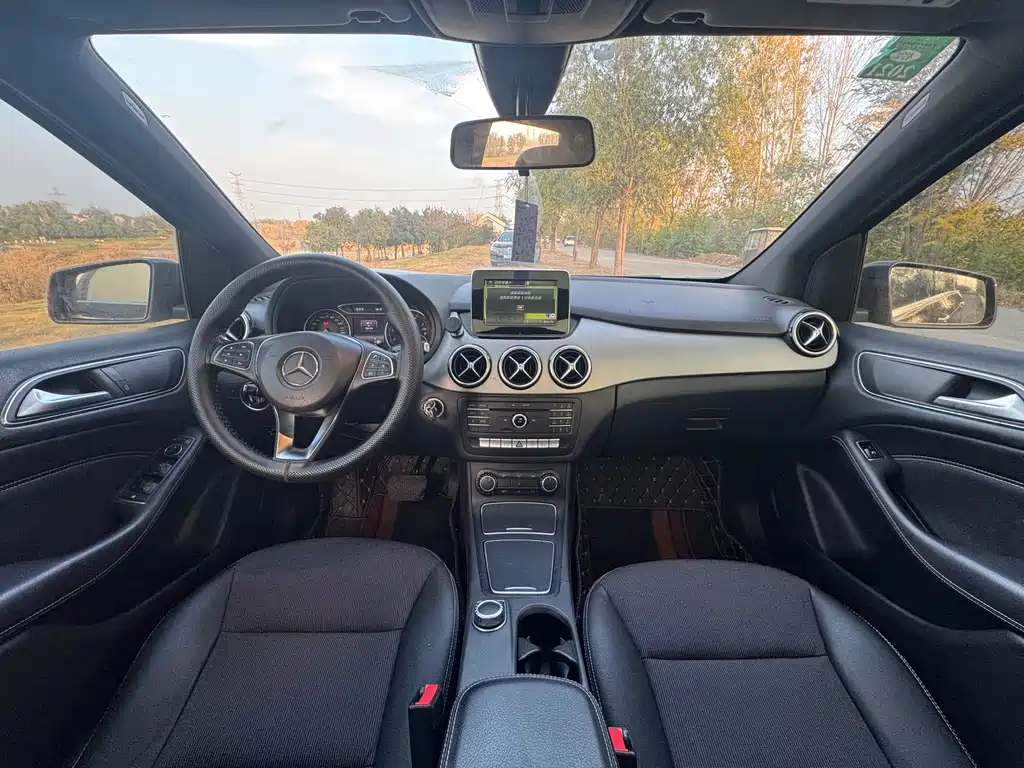 Mercedes-Benz B-Class — миниатюра 10