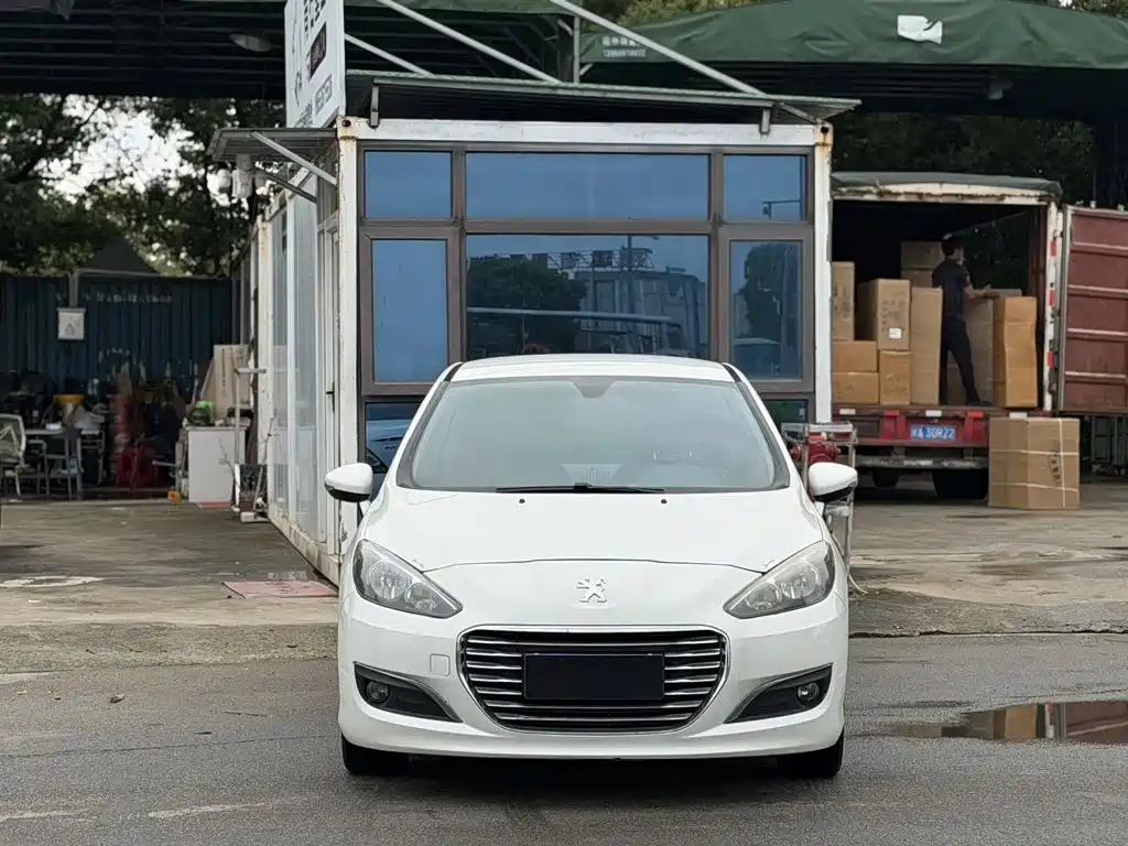 Peugeot 308 — миниатюра 2